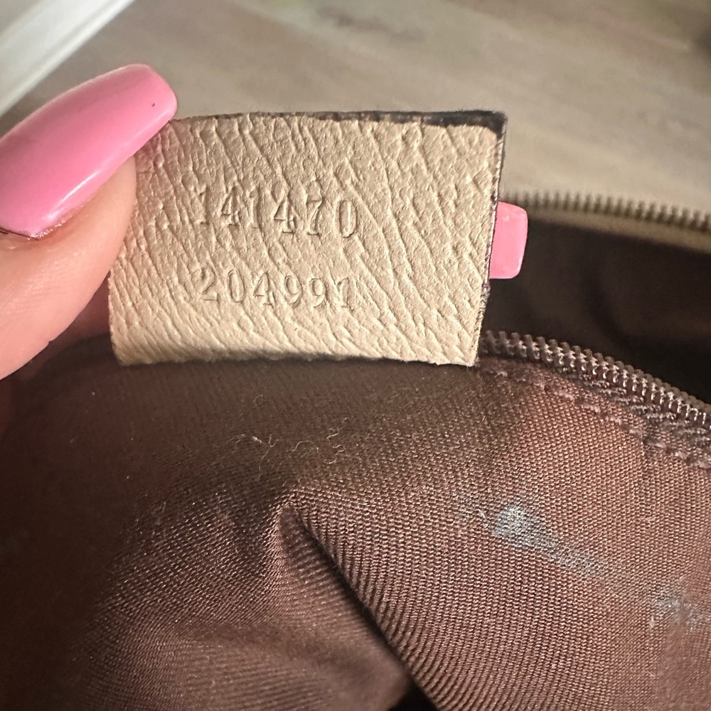 Authentic Gucci GG Canvas Tote Bag – Classic Monogram – Tan Leather Trim - Picture 5 of 15